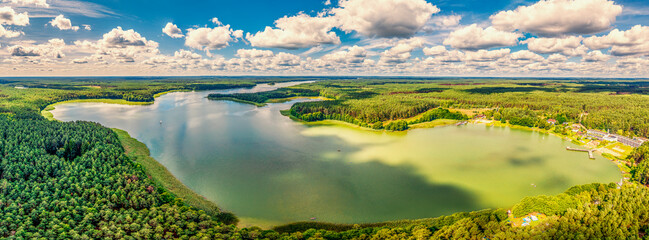 Jezioro Wdzydzkie na Kaszubach z lotu ptaka © Aleksandra