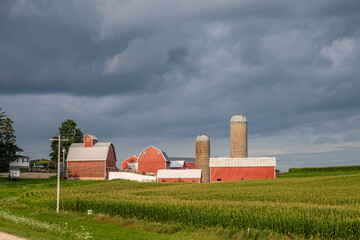 midwest barn © mark