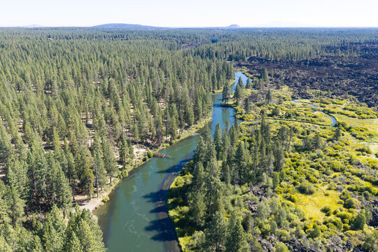 The scenic Deschutes River is a scenic 252-mile tributary of the Columbia River in Central Oregon. It flows through Bend and offers whitewater kayaking, rafting, paddle boarding, and great fishing.