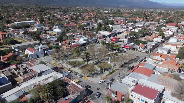 Panor&aacute;mica a&eacute;rea de Villa de Merlo, San Luis, Plaza Sobremonte y las Sierras de los Comechingones. Argentina. Turismo y viajes. 