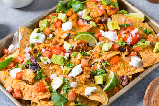 Homemade Chipotle Chicken Nachos with Cheese