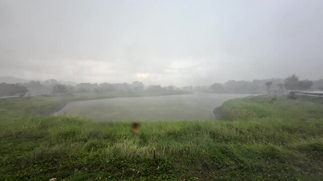 Heavy rain and strong winds swept through the streets and open areas in the countryside in the evening