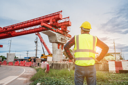 Construction sites for new concrete roads and bridges, crucial infrastructure for large cities, are seeing civil engineers using electronic data recording tablets for monitoring.