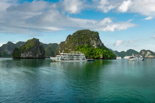 Hạ Long Bay, Vietnam - April 10, 2026: Lan Ha bay is the UNESCO World Heritage Site, it is a beautiful natural wonder in Ha long Bay northern Vietnam