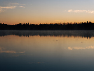 Obraz premium sunrise over the lake