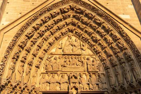 Paris, France: One of the three tympana on the main entrance facade of Notre-Dame de Paris