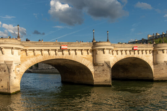Paris, France: The Pont Neuf ( "New Bridge") is the oldest standing bridge across the river Seine in Paris