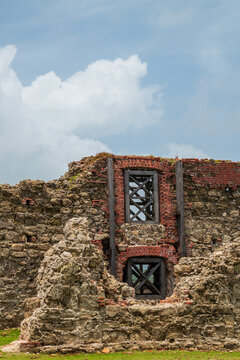Ruined stone wall of troop barracks at Fort San Lorenzo