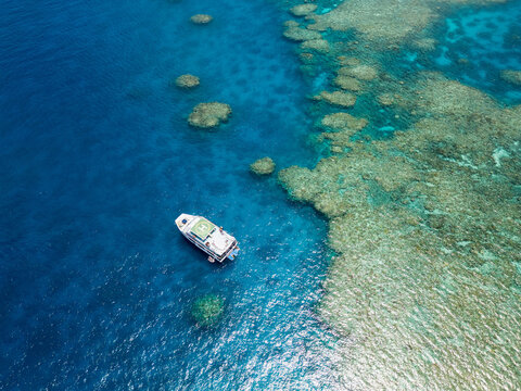 Snorkeling tour boat on the Great Barrier Reef