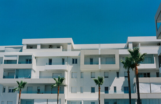 Minimal buildings at the seaside