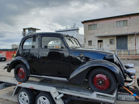 Fiat 508 C Nuova Balilla 1100 car in Naples