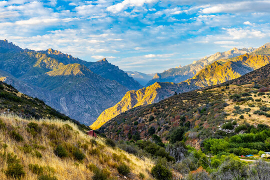 Kings Canyon National Park panoramic view sunset