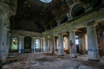Fototapeta premium Interior of old ruined palace or temple with columns