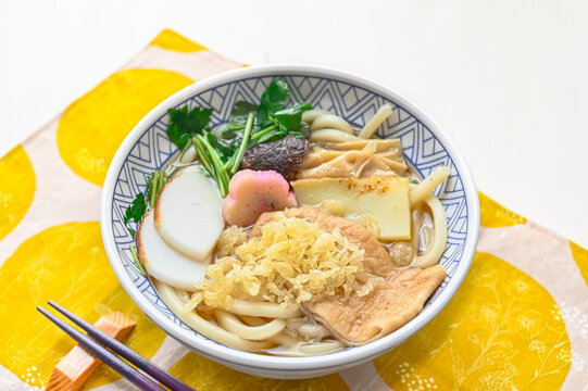 しっぽくうどん　天かすのせ