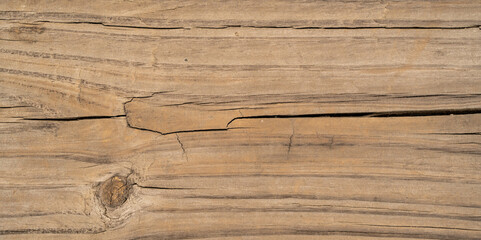 Textura de madera rústica natural con vetas, grietas y nudo de madera © Manuela