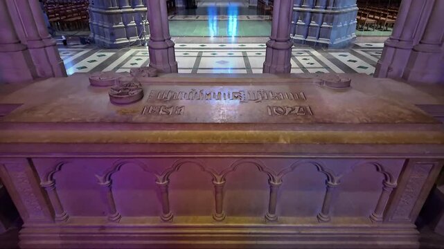 Woodrow Wilson grave and crypt in Washington DC