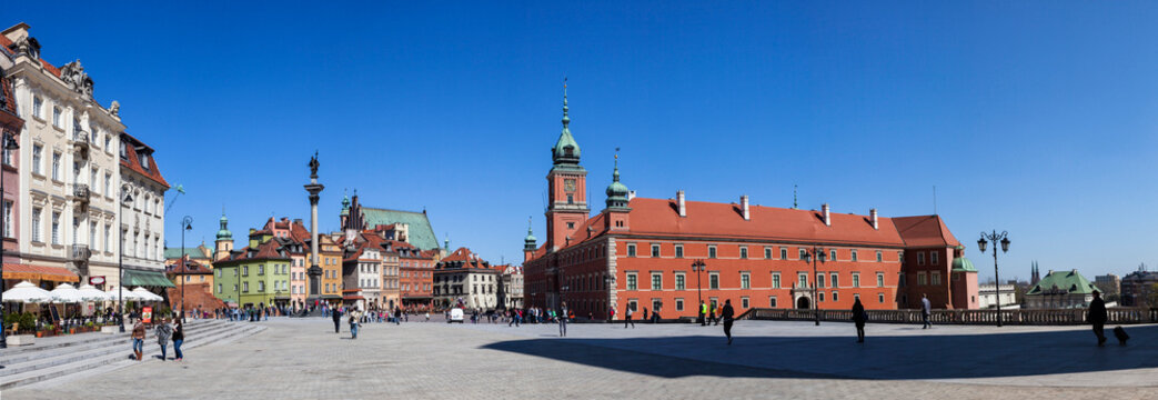 Poland, Warsaw, View of Royal Castle and Castle Square