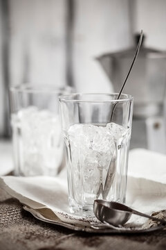 Ice in drinking glass