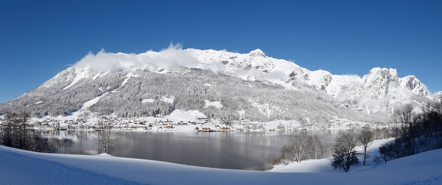 Austria, Styria, View of Grundlsee Lake and village