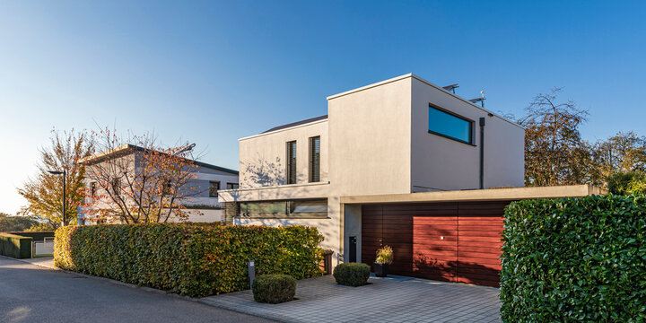 Modern energy-efficient single family home in Waiblingen, Germany with photovoltaic system.