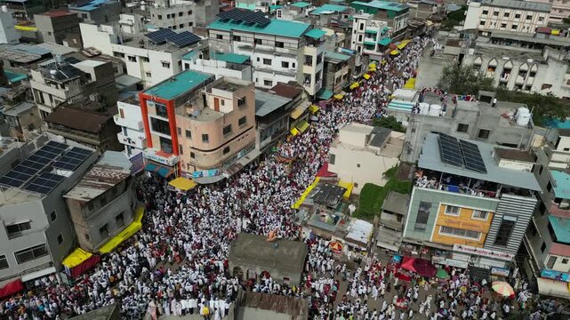 Epic Rath Yatra: Millions Gather in Pandharpur for Vithoba.