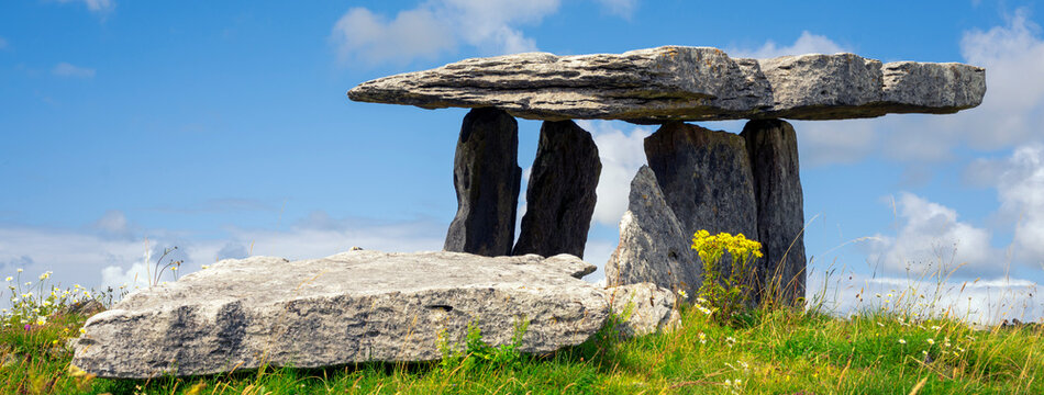 Poulnabrone dolmen an ancient portal tomb in the Burren
