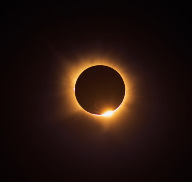 Fotograf&iacute;a de primer plano del Eclipse total de sol en Palazuelos de Eresma, Segovia, Castilla y Le&oacute;n, Espa&ntilde;a, el 12 de agosto de 2026