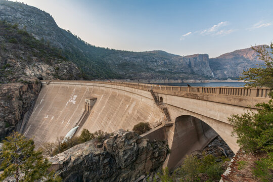 Beautiful view of O'Shaughnessy Dam and Hetch Hetchy Reservoir in Yosemite