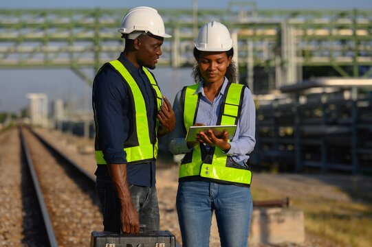 Engineers are inspecting natural gas pipelines in the natural gas and oil industrial park.