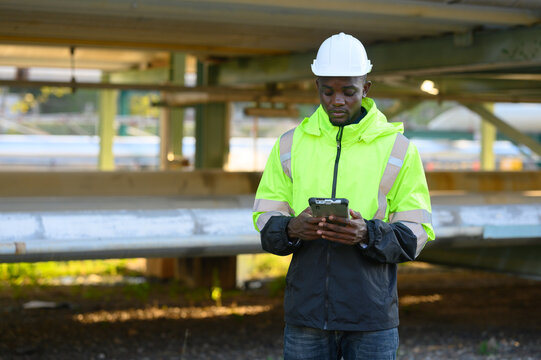 Engineers are inspecting natural gas pipelines in the natural gas and oil industrial park.