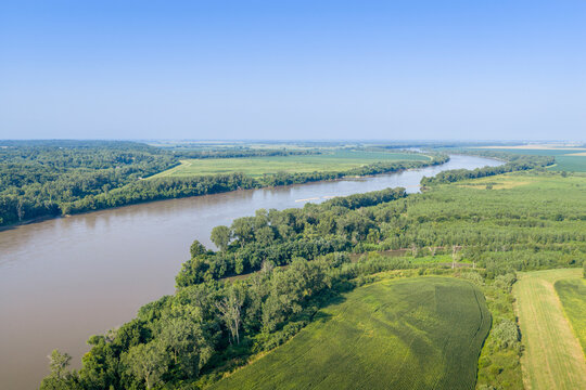 Missouri River below Miami, MO in summer scenery