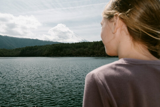 Girl looking at Mount Fuji.