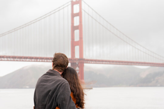 couple portrait together golden gate bridge san francisco 