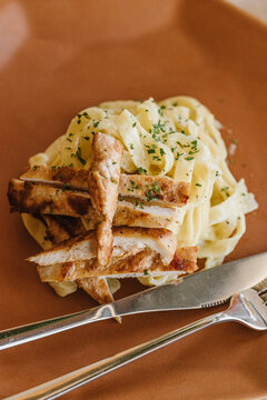 chicken tagliatelle pasta