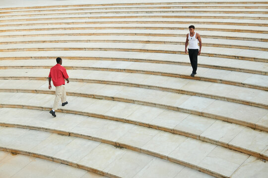 Minimal stairs