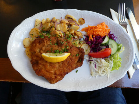Cordon Bleu mit Bratkartoffeln