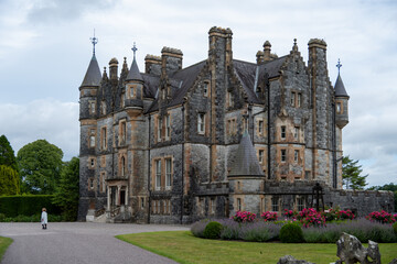 Obraz premium Historic Blarney House and Formal Garden