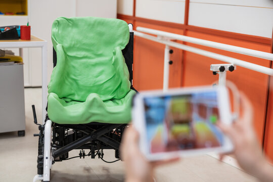 Custom orthopedic seating scanning for wheelchair user