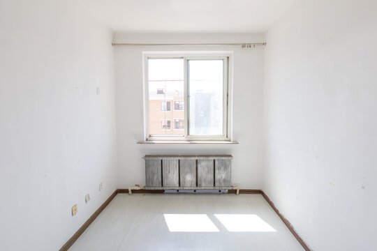 The interior of the empty room