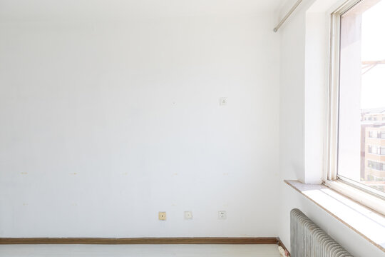 The interior of the empty room