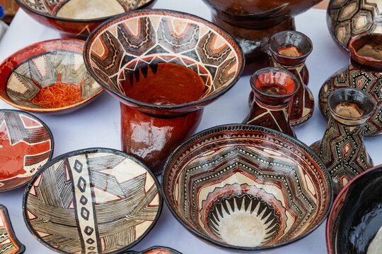 Traditional pottery, handmade bowls and vessels from the Pastaza region of Ecuador. Crafted by indigenous Kichwa (Quichua) women in the Ecuadorian Amazon, towns like Puyo and Canelos. Bowls and vessel