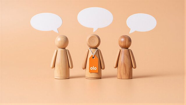 Three wooden figures with speech bubbles, one tagged 'olo', symbolizing communication or branding.