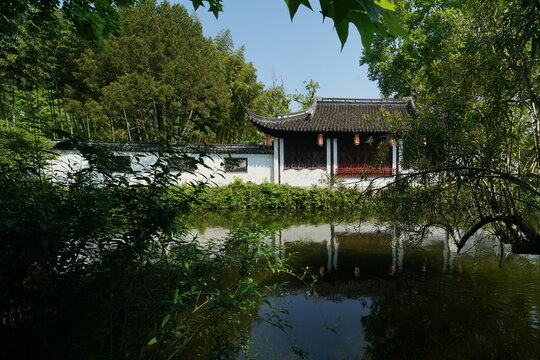 Chinese historic garden: Gu Yi Garden, Shanghai