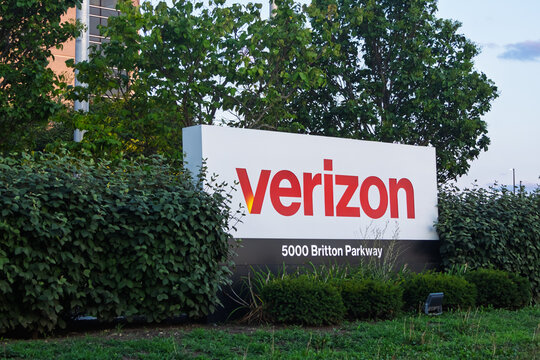 Verizon signage outdoors with logo and address in Columbus, Ohio