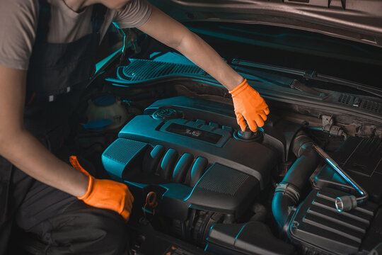 transport diagnostics with person in garage