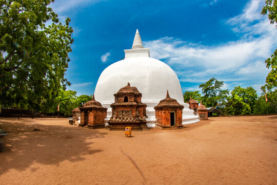 Historic Ancient Buddhist Dagoba Kiri Vehera Stupa in the Ancient City of Polonnaruwa, Sri Lanka