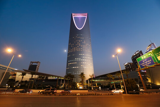Riyadh, Saudi Arabia - Sep 14 2024, Kingdom Tower Al Mamlaka business sunset , King Fahd road