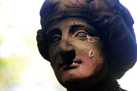 Kopf einer Statue