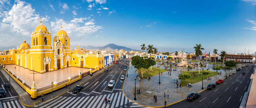 Peru, La Libertad, Trujillo, Plaza de Armas, Cathedral and Liberation Monument