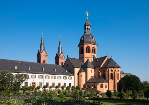 Germany, Hesse, Seligenstadt, basilica St. Marcellinus and Peter with convent garden